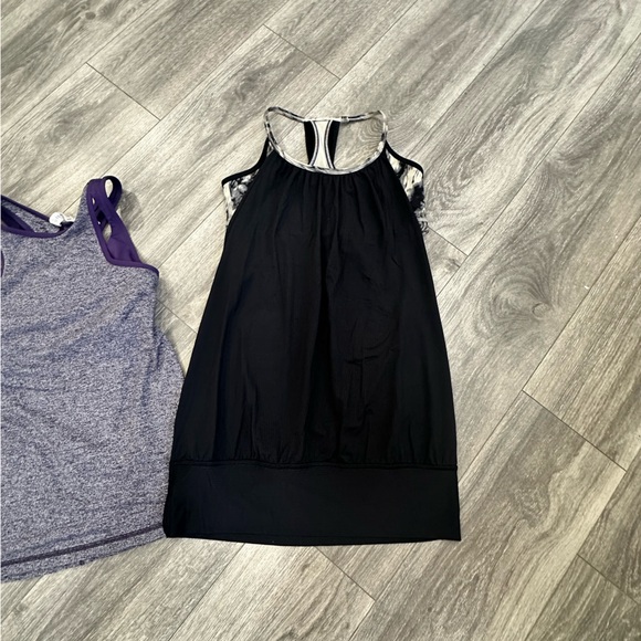 Bundle Lululemon Tank Top - Picture 10 of 10